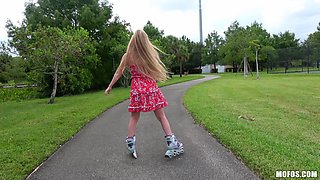 Seductive Roller Girl horny xxx video