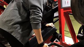 Amateur Foot Fetish Girlfriend Sucks and gives a Footjob