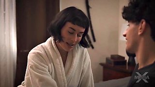 Olive Glass Pounds Mom