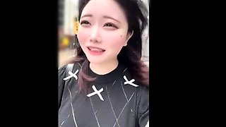 A beautiful woman with a great charm, an eye-catching