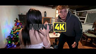 Vip4k. dark haired is cheating on the moneyless bf in front of him on christmas eve
