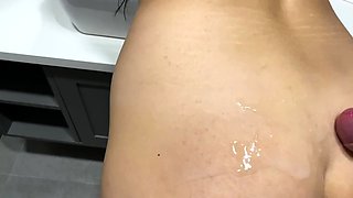 The boss fucked a lustful secretary in the toilet