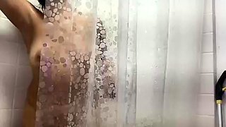 cam latina on bed nude, nude in the bath