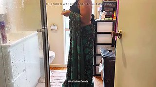 Desi Indian Wife in Saree Cosplay - Big Natural Tits, Hot Kissing & Moaning Sex