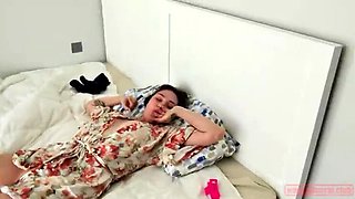 Big Titty Stepmom Takes a Sexy Snooze and Gets Creampied in My Bed