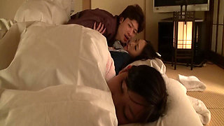 M867g08 Nasty Sex of a Mature Woman Who Suppresses Her Voice Next to Her Daughter and Drowns in Pleasure