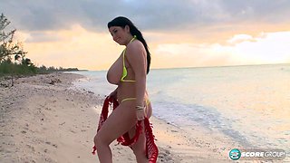 Natalie Fiores Public Nudity