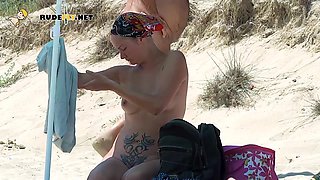 Multiple young nudist girls caught on a hidden camera