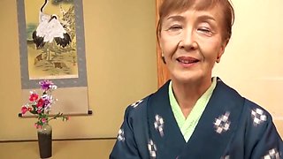 Japanese 70years old granny fucked