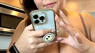 Live Stream with Dani Valentina