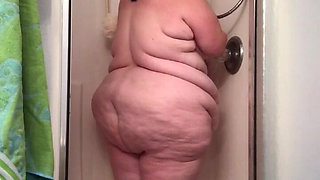 Shower Time with Julie Ginger