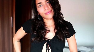 Brunette Solo Webcam Masturbation
