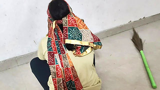 Sexy Desi Aunty Gives Young Nephew A Wild Blowjob And Doggy Ride