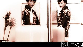 Extravagant Aletta's shaved movie