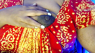 Pregnant hot girl shows her boobs and pussy by rubbing her nude hot ass.