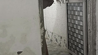 Desi India hot bhabhi washroom mein to chhod do
