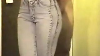 Kinky motel slut pissing in tight jeans