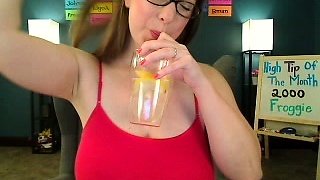 Big boobed Memphis masturbates in a bodystocking