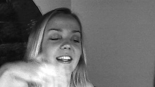 Awesome Big Boobs Blonde Masturbates In The Shower