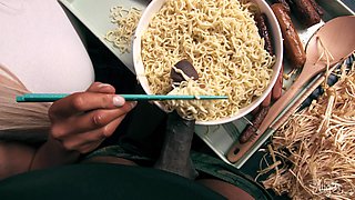 Papi Santiago's Wild Mukbang Passion in Hungry Heat