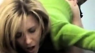 Secretary fucked by her boss to earn a promotion