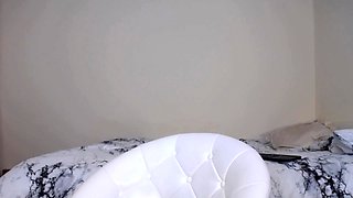 Cute amateur webcam teen girl toying pussy on webcam