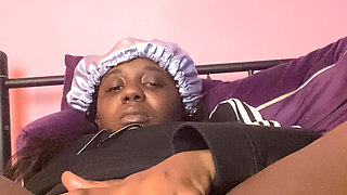 It’s Almost Bedtime the Ebony Gets Bored and Ends up Fingering Herself Pretty Hairy Pussy Solo