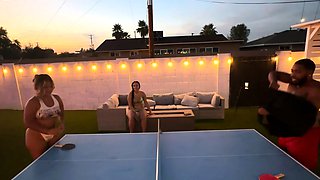 Amateur hottie fucked outdoor in public