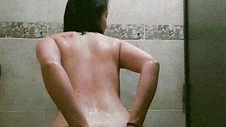 Come and Fuck Me in Shower