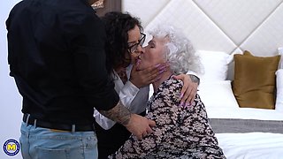 Honey I Brought A Hairy Granny To Join Our Anal Threesome - MatureNl