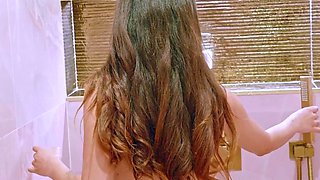 Hot amateur webcam teen masturbates for their fans